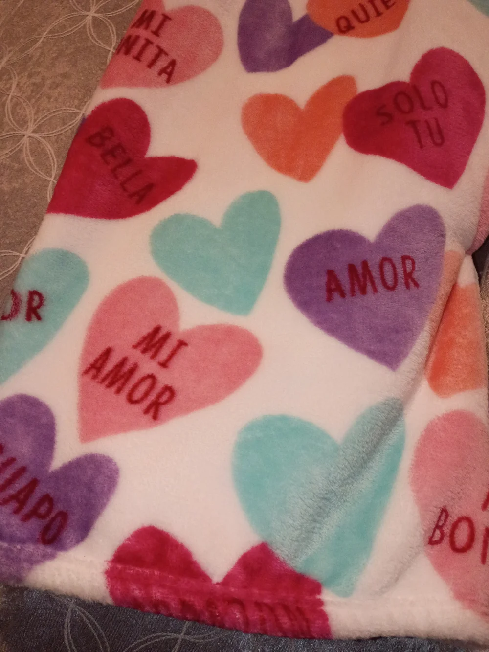 Hearts Romantic~ Spanish Phrases Plush Throw Blanket
